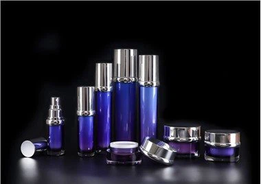 प्रसाधन सामग्री के लिए वायुहीन पंप की बोतलें