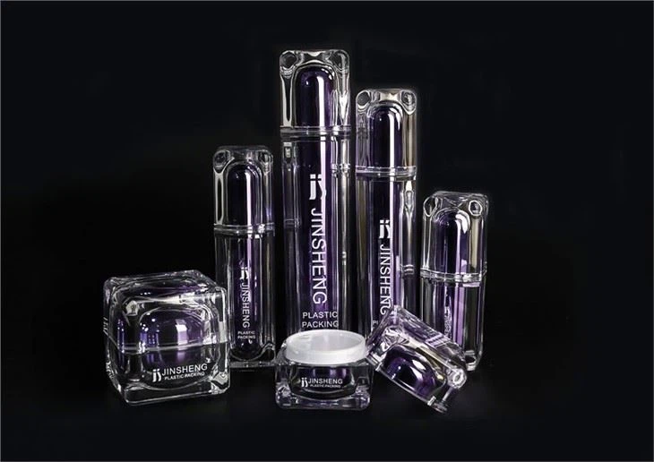 Airless Twist Up Cosmetic Pump Plastic Bottle made in China     